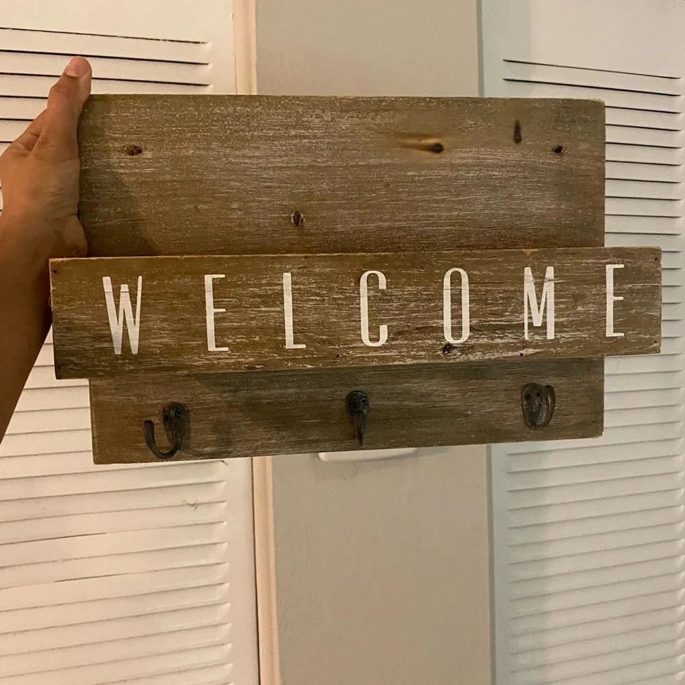 Rustic Brown Welcome Wall Decor with Hooks